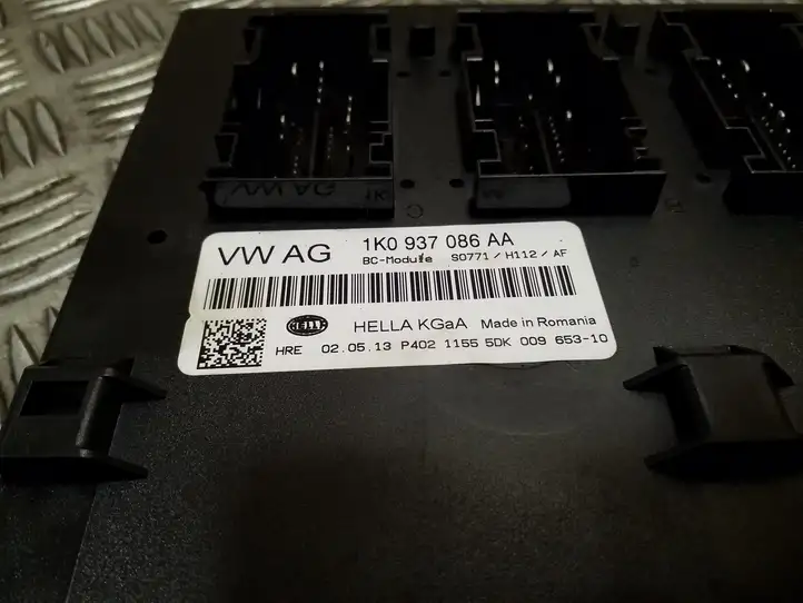 Skoda Yeti (5L) (2013 - 2018) 1K0937086AA Модуль комфорта — фото 2