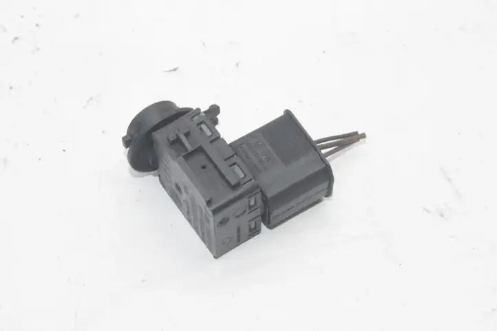 Audi A5 8T 8F (2007 - 2011) 8K0907659A Датчик качества воздуха — фото 1
