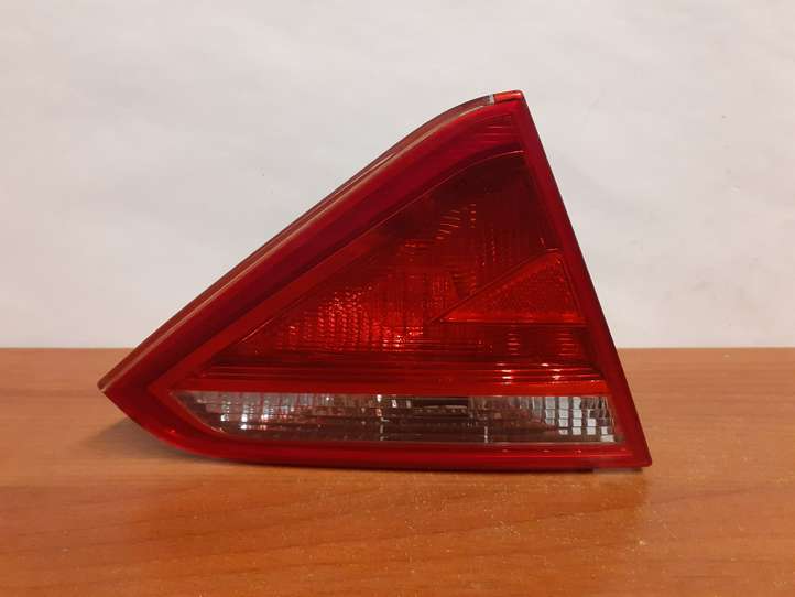Audi A5 (2007 - 2011)  12067 Задний фонарь в крышке багажника