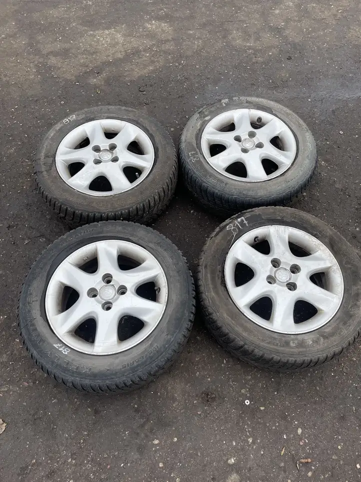 Toyota Corolla Verso E121 (2001 - 2004) Легкосплавные диски R15 — фото 1