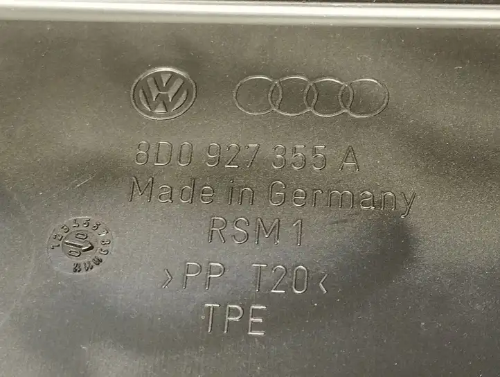 Audi A6 S6 C5 4B (1997 - 2001) 8D0927355A Прочие детали салона — фото 4