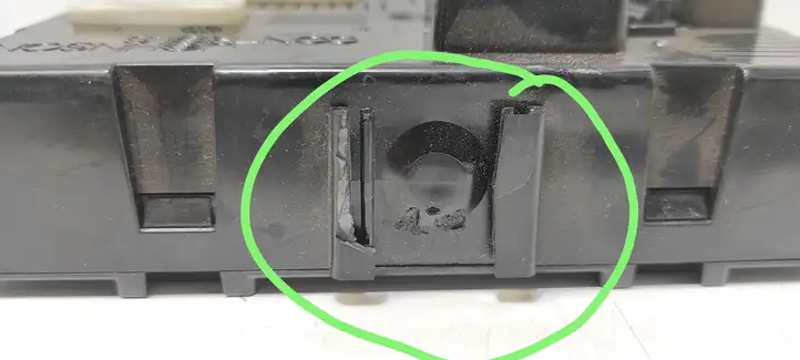 Nissan Note (E11) (2006 - 2014)  284B2BC52A Mодуль kомфортa