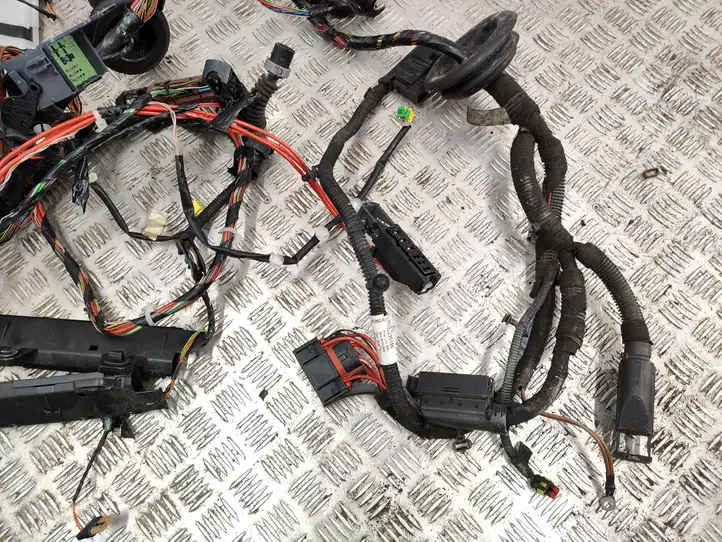 Opel Astra H (2004 - 2009) 13198860 Прочая электропроводка — фото 9