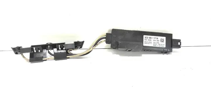 Volkswagen PASSAT B6 (2005 - 2010) 3C0951171A Ультразвуковой датчик — фото 1