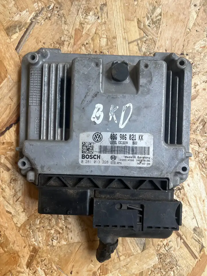 Volkswagen Golf V (2003 - 2009) 03G906021KK Блок управления двигателем (ЭБУ) — фото 1
