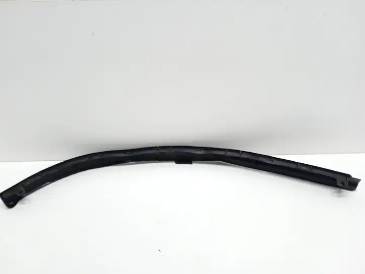 Opel Astra H (2004 - 2009) 375768702 Молдинг переднего бампера — фото 2