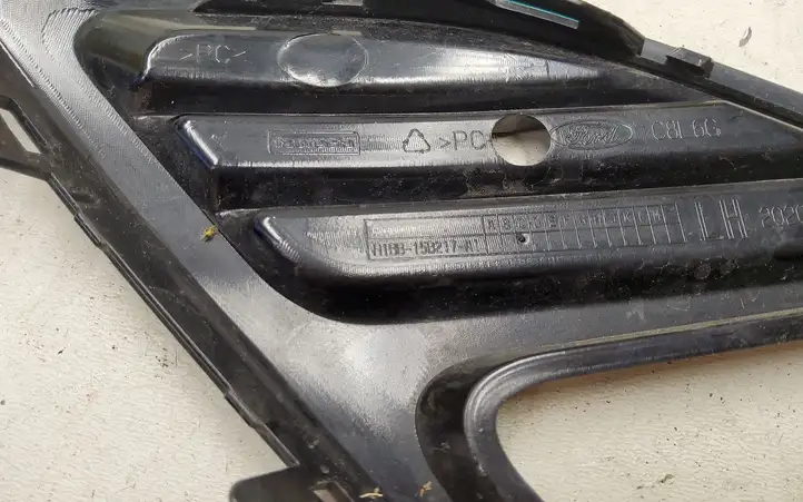 Ford Fiesta (2017 - )  H1BB15B217A1 Декоративная решётка противотуманной фары