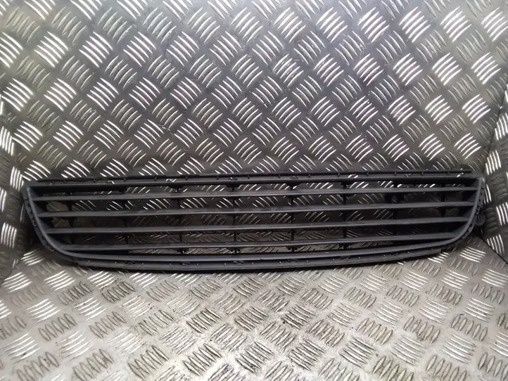 Opel Zafira B (2006 - 2008) 13124978 Нижняя решетка переднего бампера — фото 1