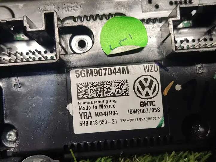 Volkswagen Jetta USA (2019 - ) 5GM907044M Блок управления климат-контролем — фото 2