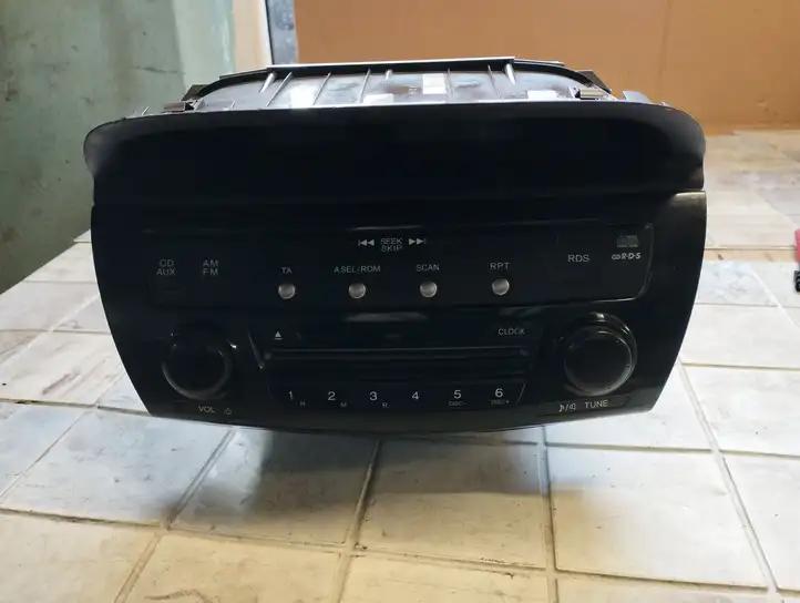 Honda FR-V (2004 - 2009) 39100SJDG01 Магнитола / мультимедийная система — фото 1
