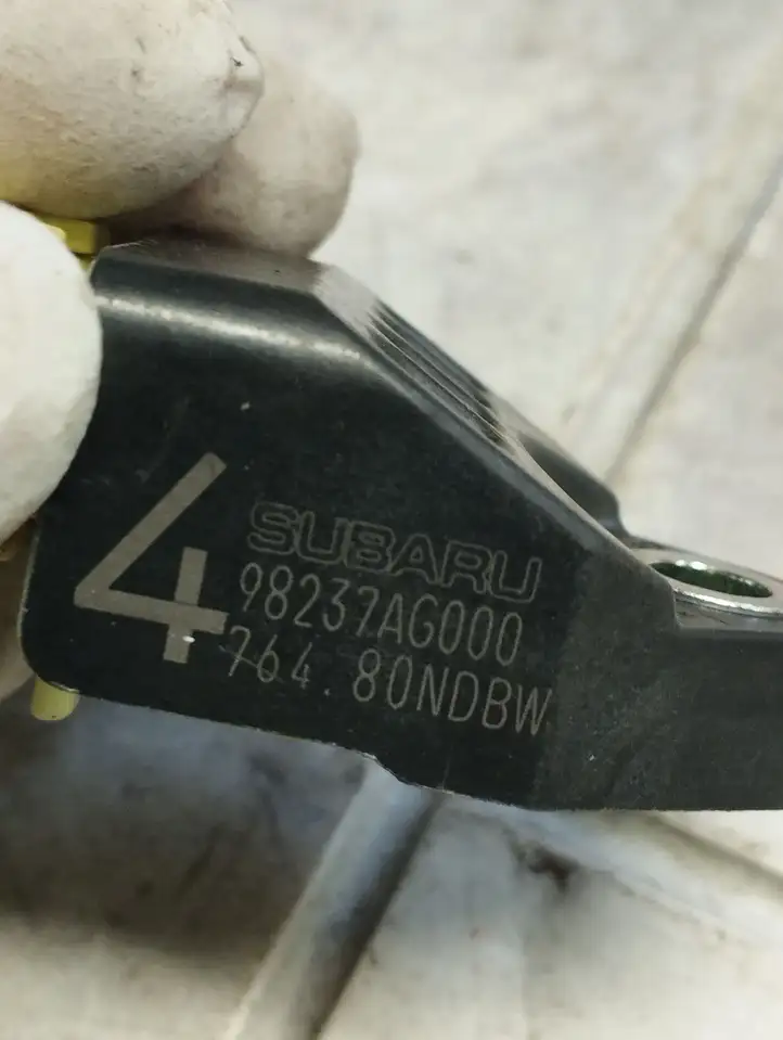 Subaru Outback (2007 - 2009) 98237AG000 Датчик удара SRS — фото 2