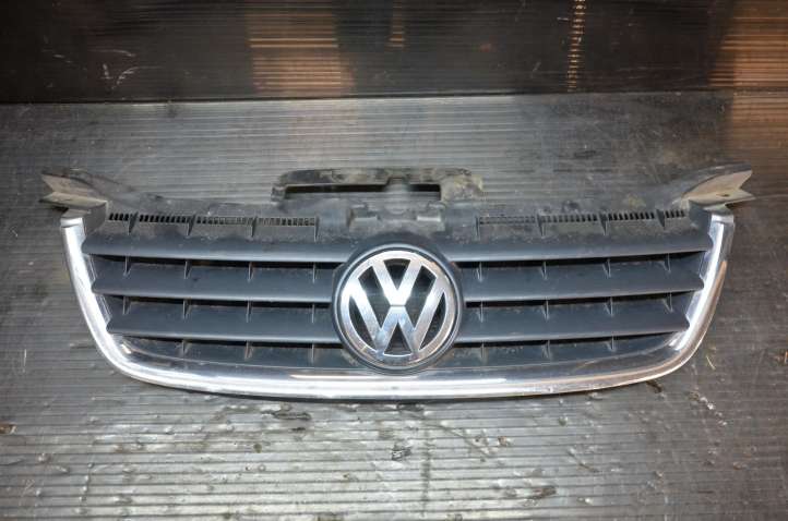 1T0853651 Volkswagen Touran I Grotelės priekinės