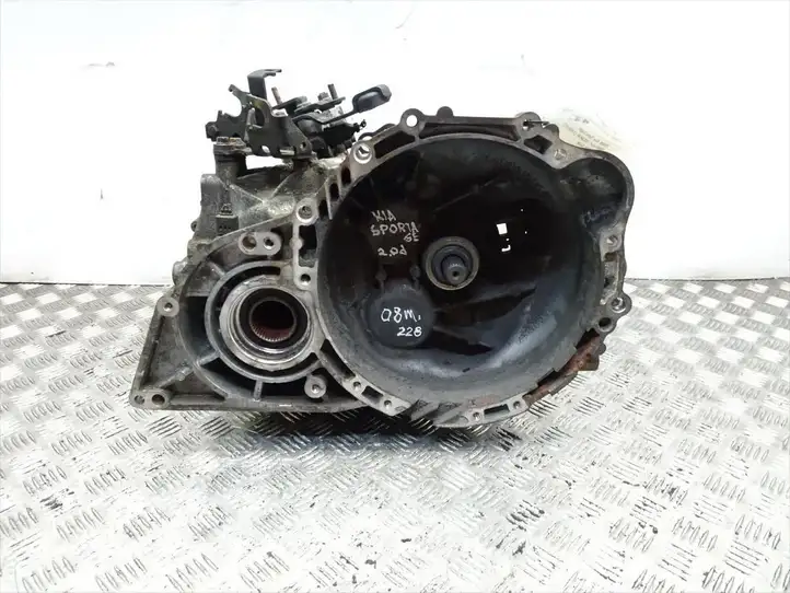 Kia Sportage (2004 - 2008)   Механическая коробка передач, 6 передач