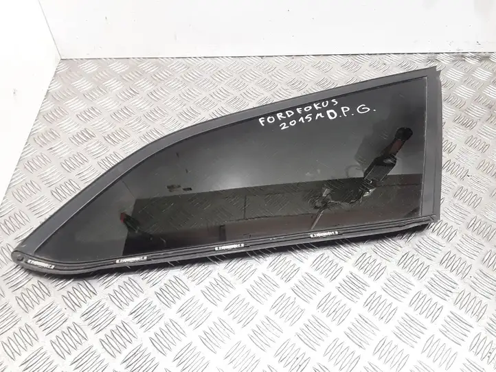 Ford Focus (2011 - 2015) BM51N297B00F Заднее боковое стекло — фото 1
