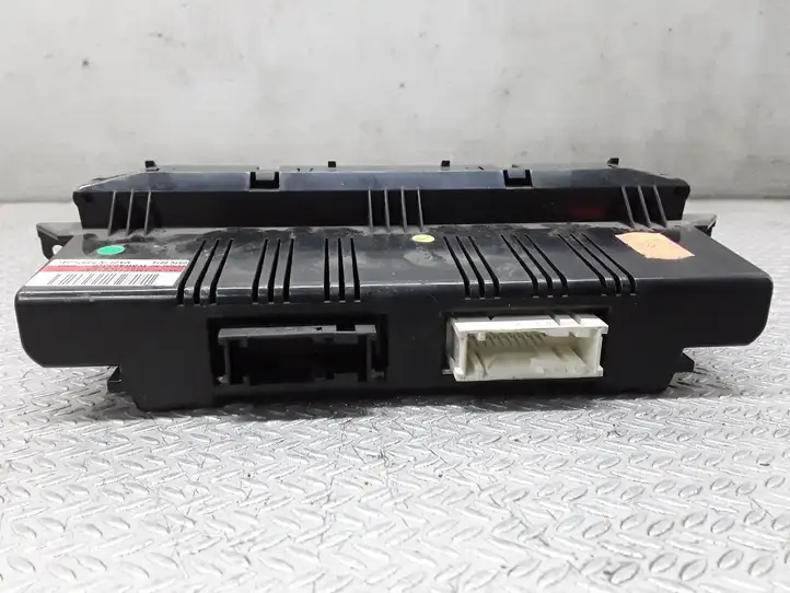 Ford Focus (2005 - 2008)  3M5T18C612AP Блок управления кондиционера воздуха / климата/ печки (в салоне)