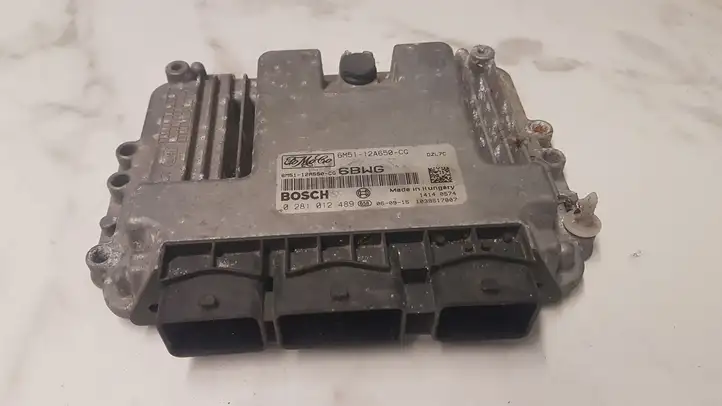 Ford Focus (2005 - 2008)  0281012489 Блок управления двигателя