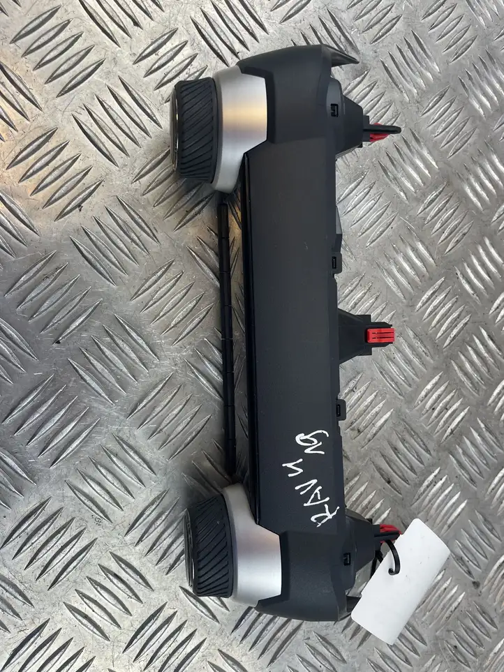 Toyota RAV 4 (XA50) (2018 - ) 75K607 Блок управления климат-контролем — фото 9