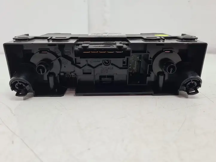 Skoda Fabia Mk3 (NJ) (2015 - 2021)  6V0820045C Блок управления кондиционера воздуха / климата/ печки (в салоне)