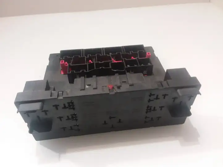 Volkswagen PASSAT B6 (2005 - 2010)  3C0937049J Mодуль kомфортa