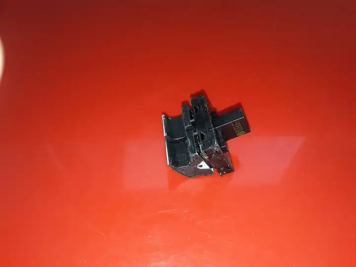 Volkswagen Touareg I (2002 - 2010) 1K0959903 Кнопка закрытия крышки багажника — фото 2