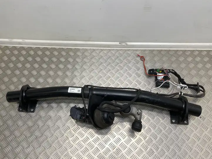 Volvo XC60 (2017 - ) 32270814 Комплект буксировочного крюка — фото 1