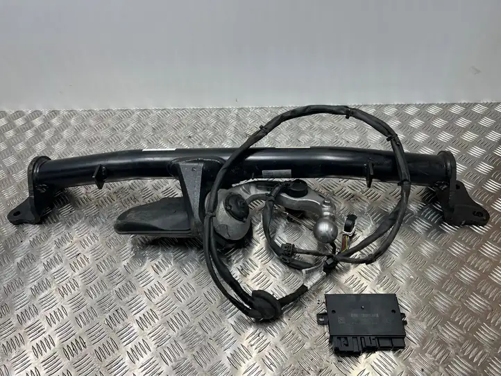 Mercedes-Benz GLC X254 (2023 - ) A2543100000 Комплект буксировочного крюка — фото 1