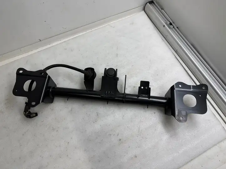 Tesla Model Y (2019 - 2024) 151441100I Комплект буксировочного крюка — фото 5