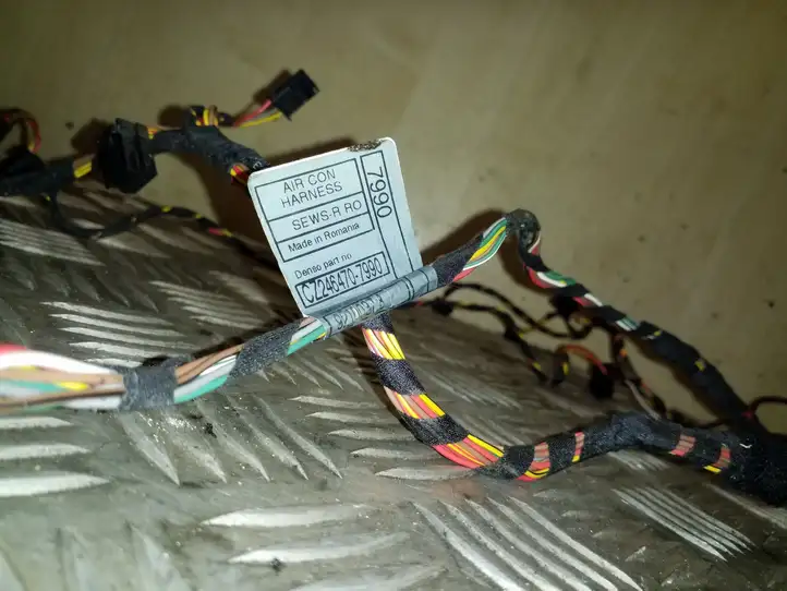 BMW X1 E84 (2009 - 2015) 92100378 Прочая электропроводка — фото 3
