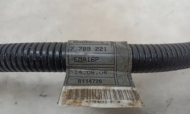 BMW 5 E60 E61 (2004 - 2010) 7789221 Плюсовой провод аккумулятора — фото 4