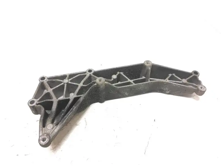 Audi Q5 (2012 - 2017)  03L131159 Кронштейн охладителя EGR