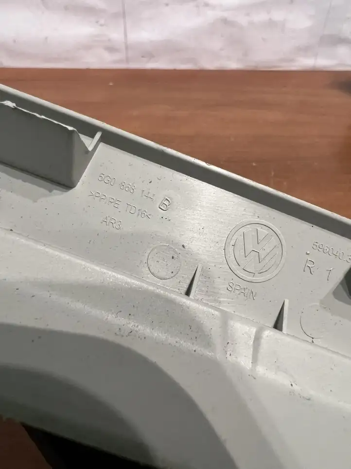 Volkswagen Golf VII (2013 - 2019) 5G0868144 Прочие детали салона — фото 7