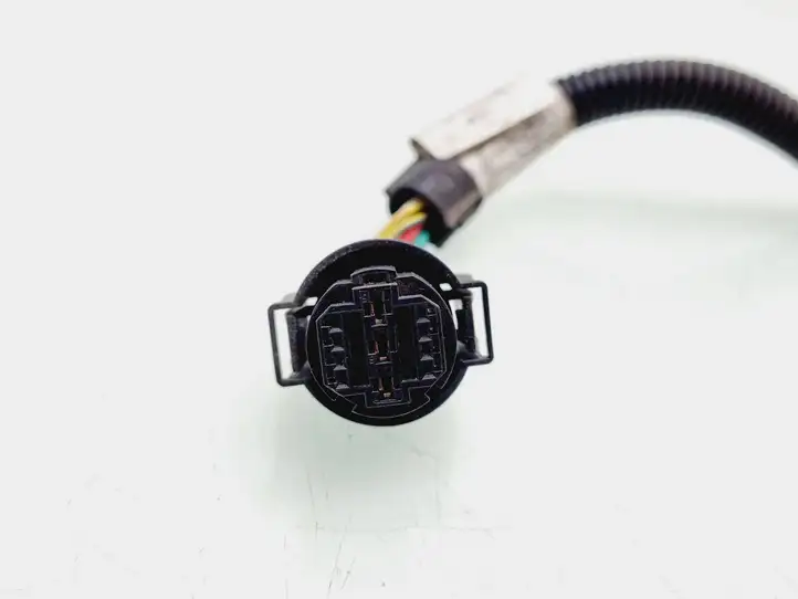 BMW 1 F20 F21 (2011 - 2019) 760880103 Прочая электропроводка — фото 2