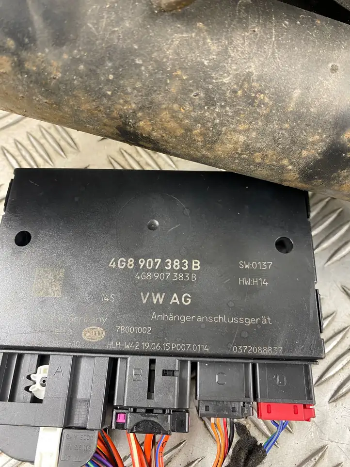 Audi A6 Allroad C7 (2014 - 2018) 4G0800491AA Комплект буксировочного крюка — фото 3