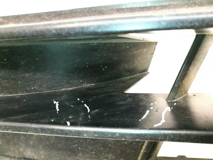 Audi Q7 (2005 - 2009)  4L0807681 Нижняя решётка (из трех частей)