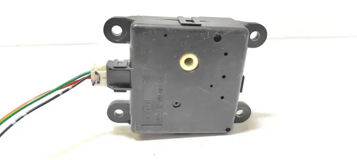 Nissan Primera (2001 - 2008) 3T05030820 Двигатель задвижки потока воздуха — фото 1