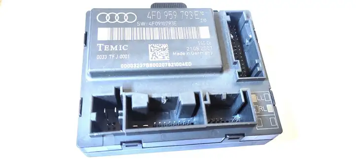 Audi A6 S6 C6 4F (2008 - 2011) 4F0959793E Блок управления дверью — фото 1