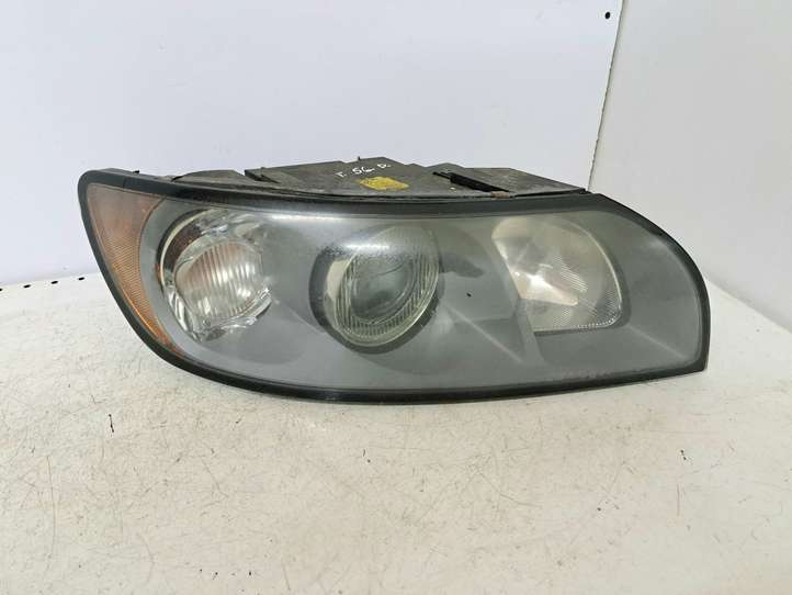 Volvo V50 (2004 - 2008)   Передняя фара