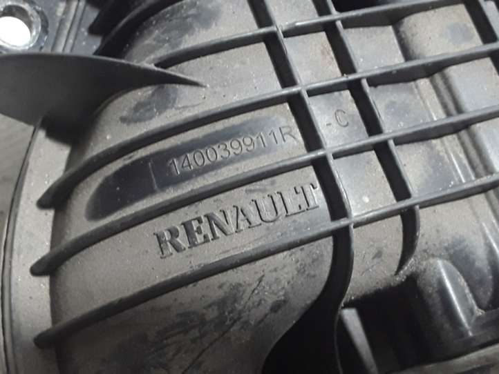 Smart ForFour II W453 (2014 - )  140039911R Впускной коллектор