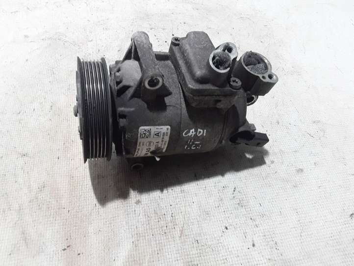 Volkswagen Caddy (2010 - 2015)  5N0820803A Компрессор (насос) кондиционера воздуха