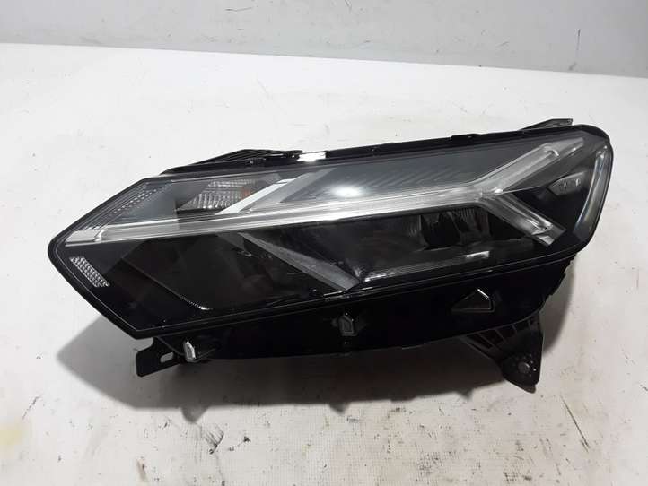 Dacia Sandero (2016 - )  260608545R Передняя фара
