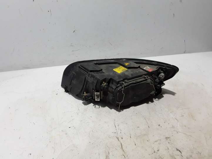 Volvo V50 (2004 - 2008)  30698890 Передняя фара
