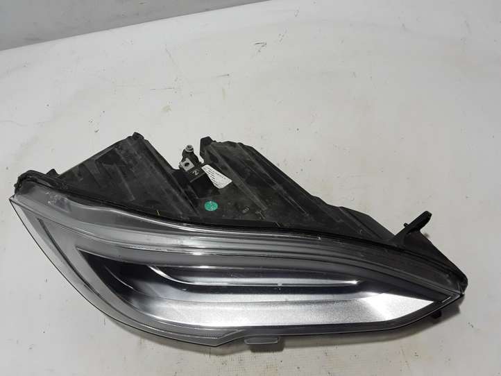 Tesla Model S (2016 - 2021)  105817000 Передняя фара