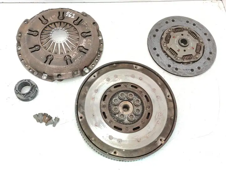 Audi A6 (2001 - 2004)  059141031 Комплект сцепления