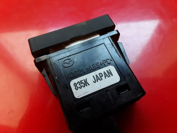 Mazda CX-9 (2006 - 2012) K0021 Кнопка закрытия крышки багажника — фото 4