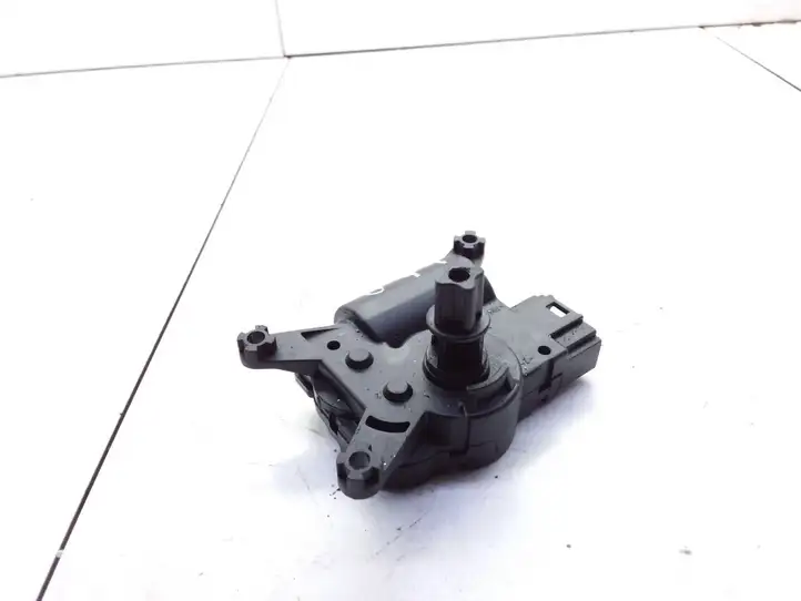 Opel Astra H (2004 - 2009) 52406339R06 Двигатель задвижки потока воздуха — фото 3