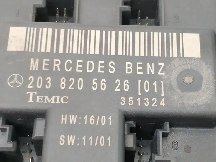 Mercedes-Benz C W203 (2000 - 2007) 2038205626 Блок управления дверью — фото 6