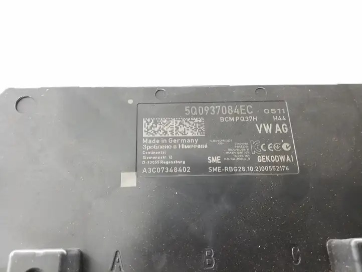 Volkswagen PASSAT B8 (2015 - ) 5Q0937084EC Модуль комфорта — фото 3