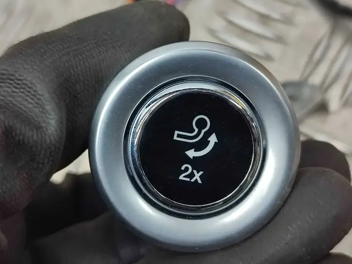 Ford Focus (2019 - ) JX6J19D521EB Комплект буксировочного крюка — фото 22