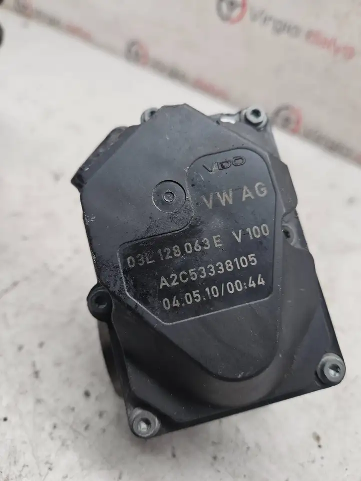 Audi A4 S4 B8 8K (2007 - 2011) 03L128063E Дроссельная заслонка — фото 6