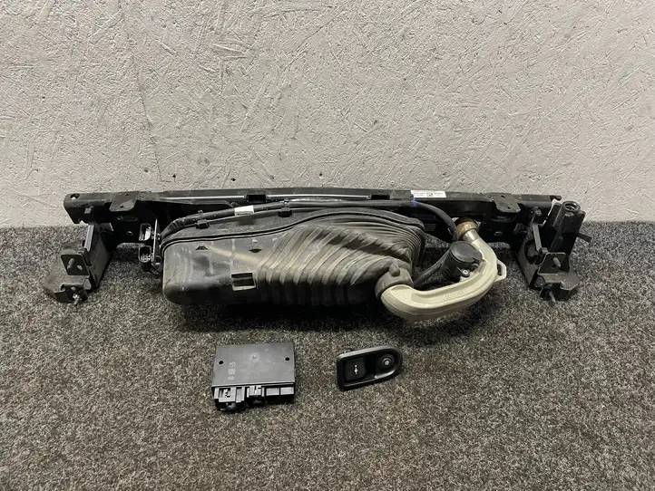 BMW 5 G30 G31 (2016 - ) 6888018 Комплект буксировочного крюка — фото 1